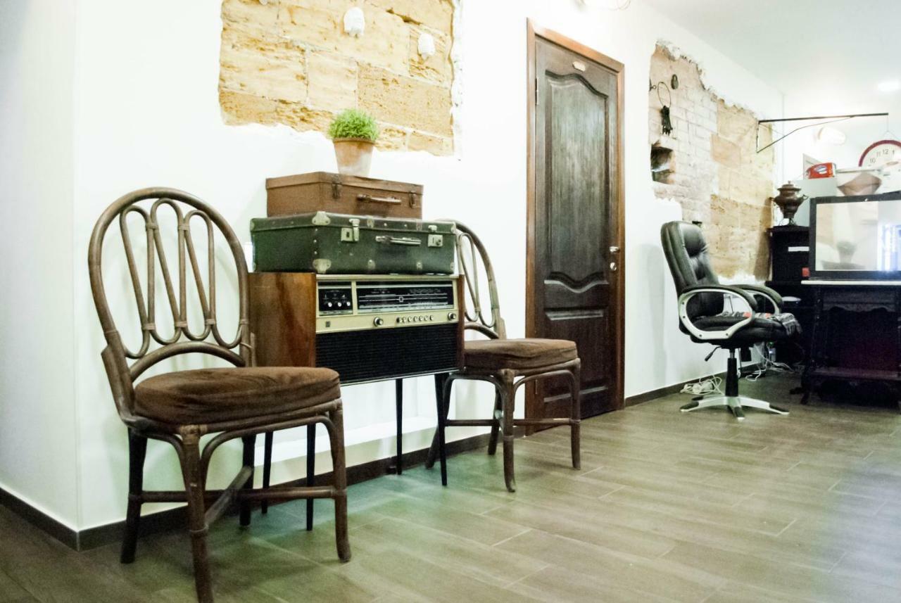 Hostel Uyutniy Dvorik Odessa Dış mekan fotoğraf